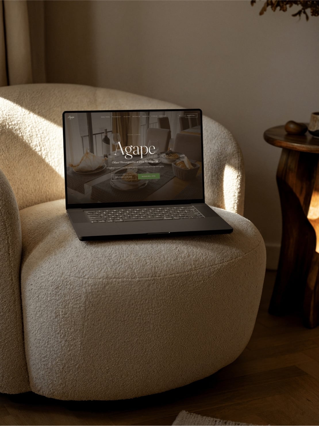 Restoran Agape: Web